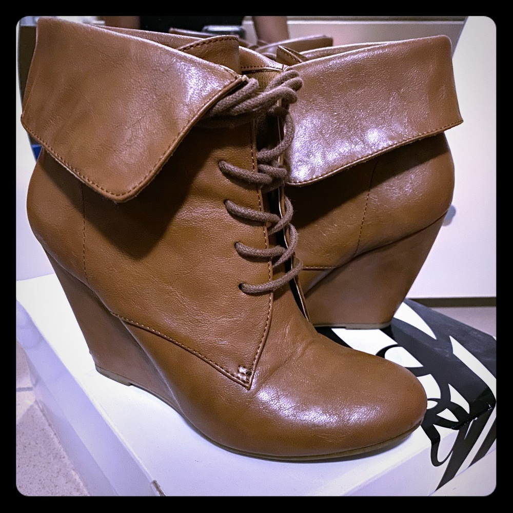 Nine West georgianal wedged booties